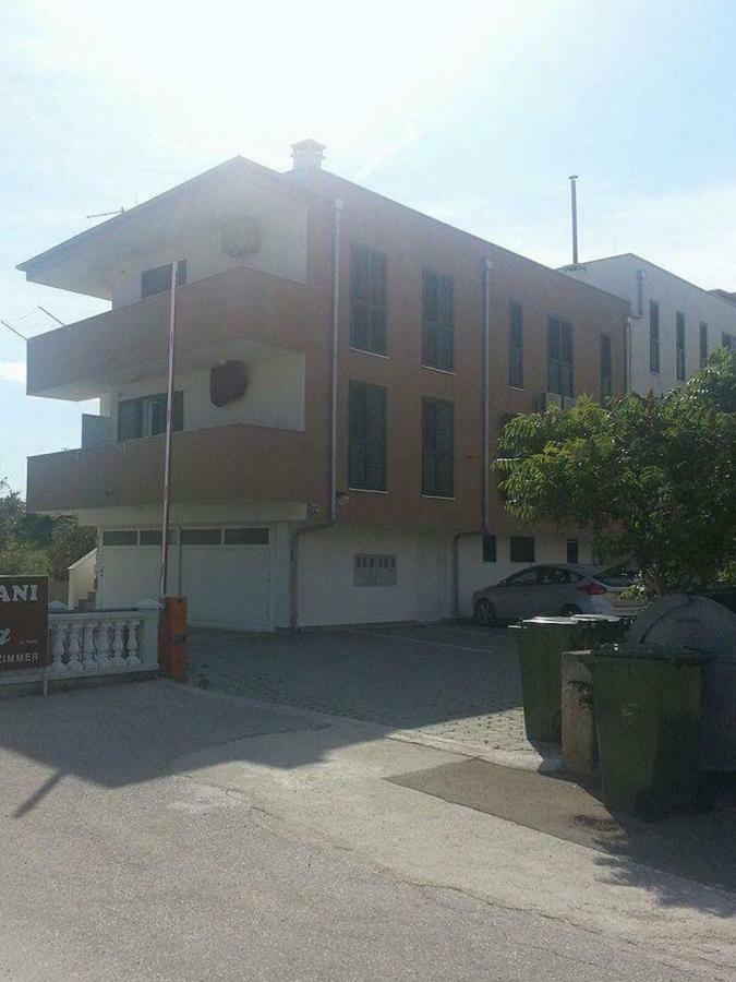 Kartini Apartment نين المظهر الخارجي الصورة
